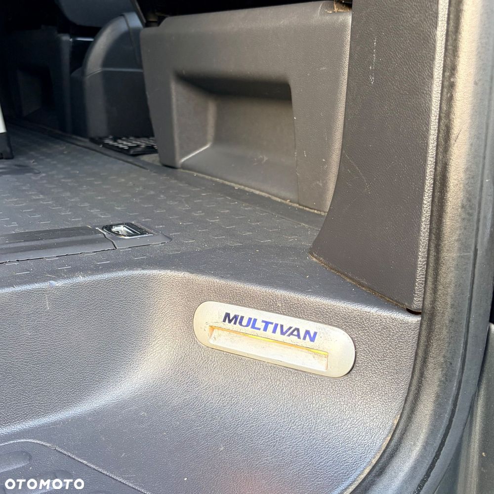 Volkswagen Multivan - 19
