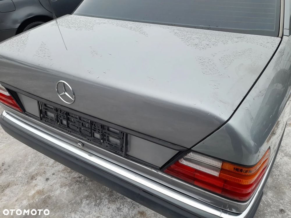 MERCEDES W124 KLAPA BAGAŻNIKA 122 - 13