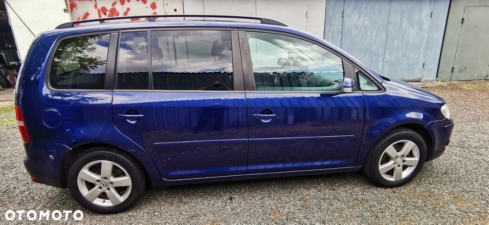 Volkswagen Touran 2.0 TDI Highline - 5