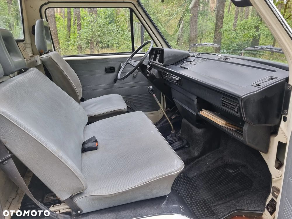 Volkswagen Transporter - 10