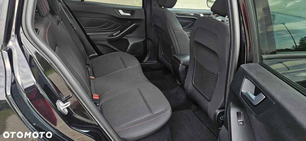 Ford Focus 1.5 EcoBoost Start-Stopp-System ST-LINE - 9
