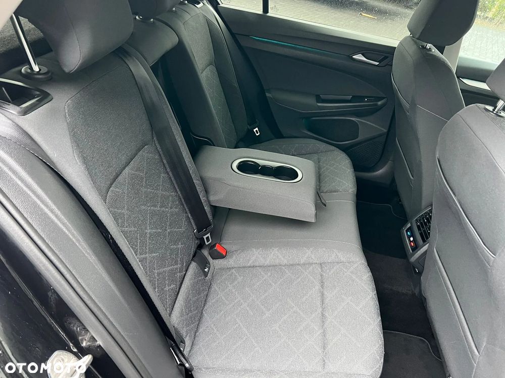 Volkswagen Golf - 10