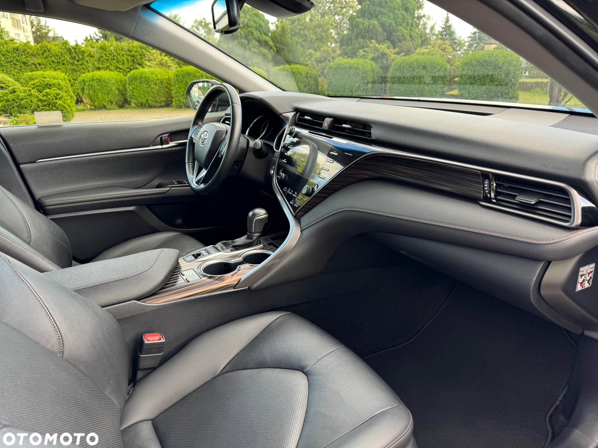 Toyota Camry 2.5 Hybrid Executive CVT - 16