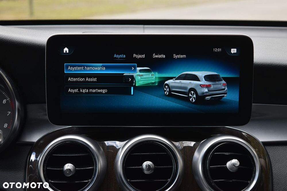 Mercedes-Benz GLC - 28