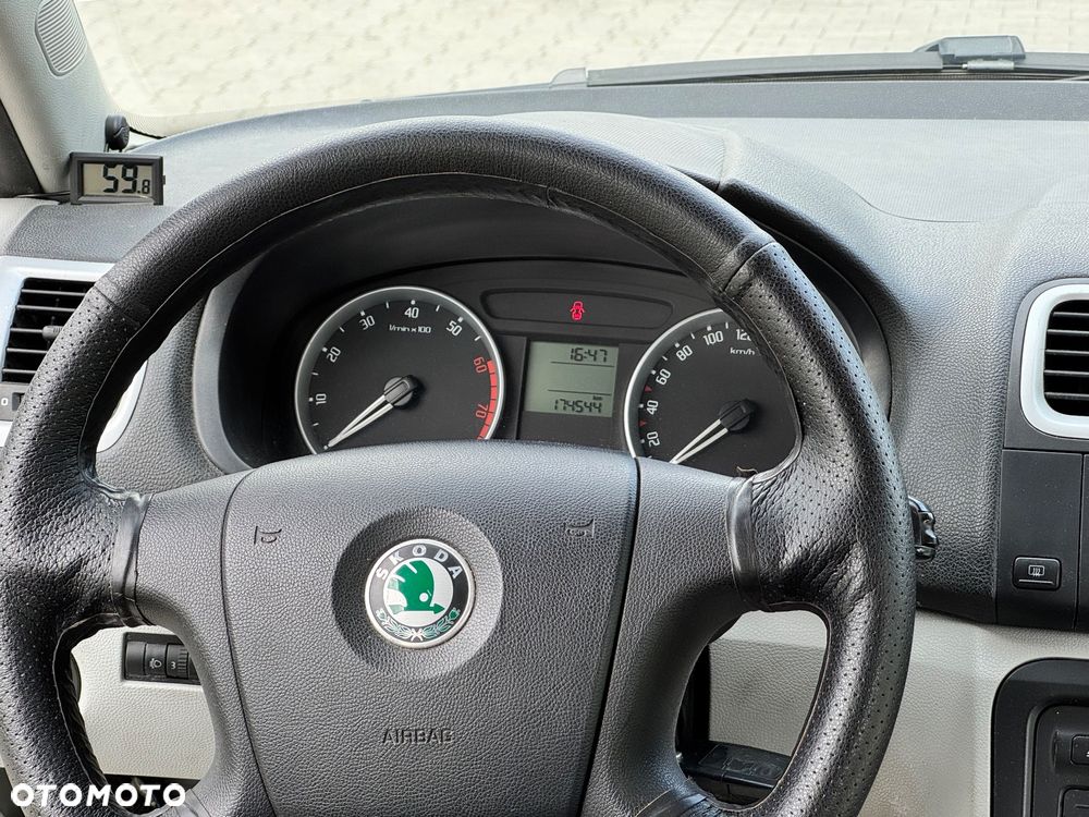 Skoda Roomster 1.4 16V - 10