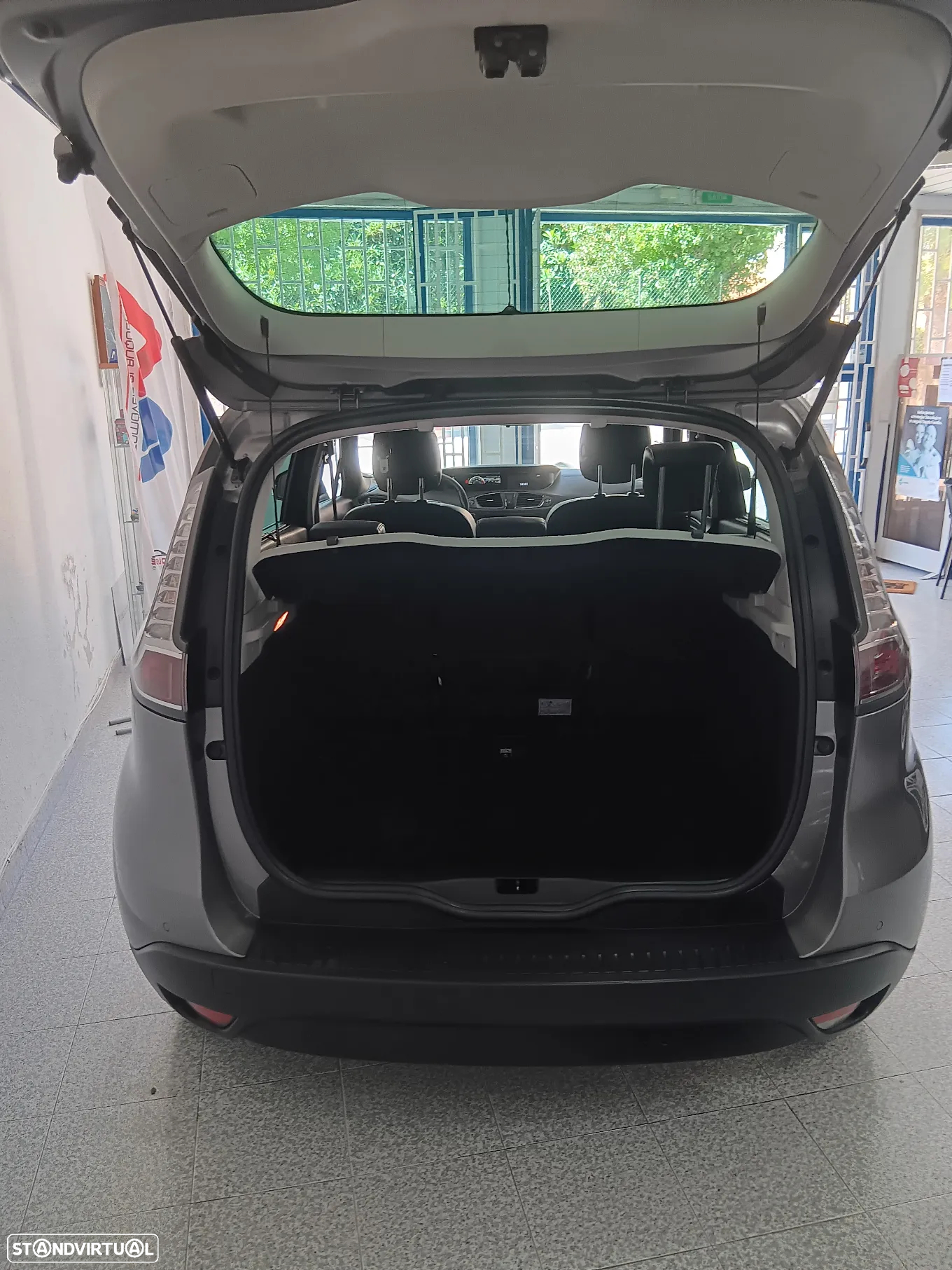 Renault Scénic 1.5 dCi Exclusive SS - 12