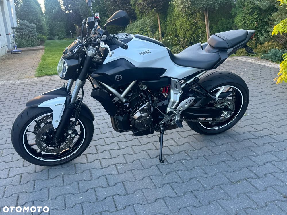 Yamaha MT - 8