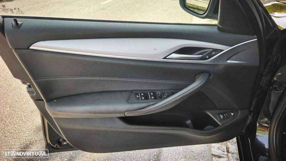 BMW 530 e xDrive Aut. Luxury Line — fotografia 28