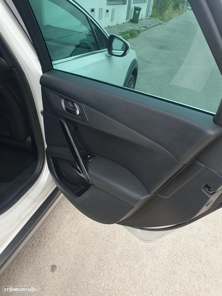 Peugeot 508 RXH 2.0 HDi Hybrid4 2-Tronic - 26