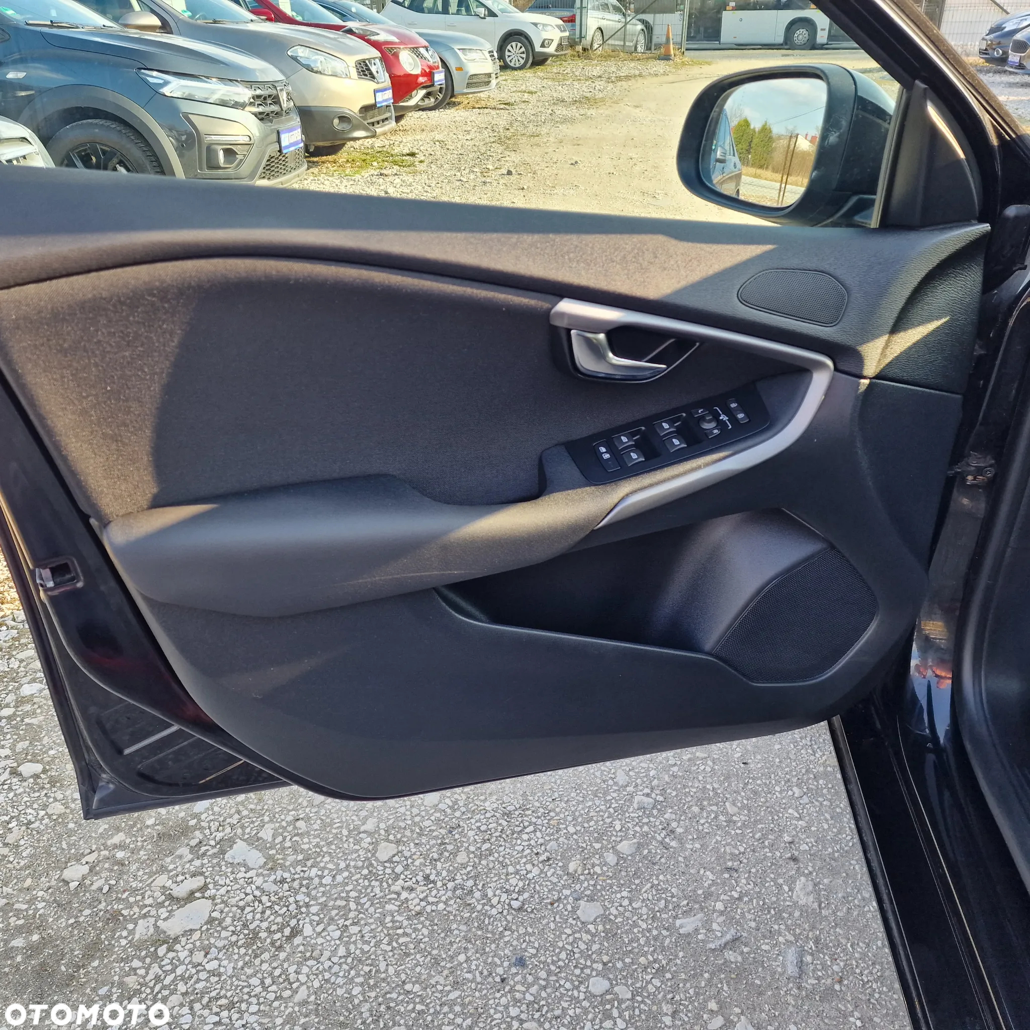 Volvo V40 T3 Drive-E Momentum - 14