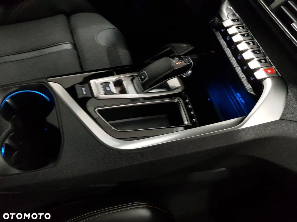 Peugeot 3008 ver-puretech-130-stop-start-gpf-eat8-gt - 15