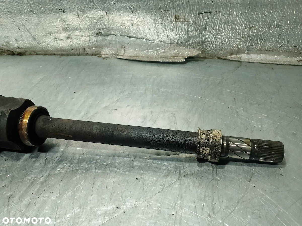 PÓŁOŚ PRAWA PRZÓD RENAULT LAGUNA II 8200169176 1.9 DCI - 4