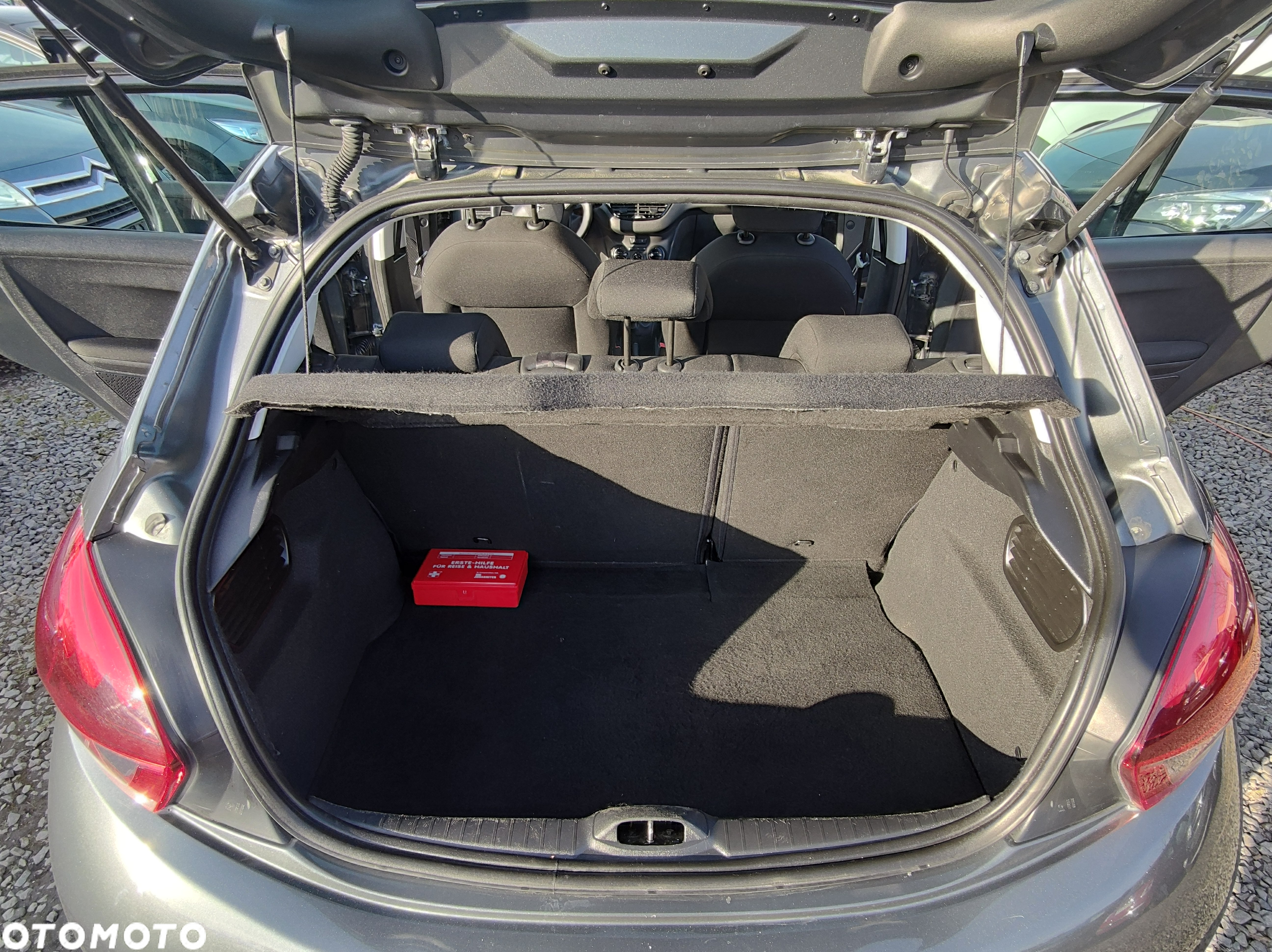 Peugeot 208 1.2 PureTech Allure - 23