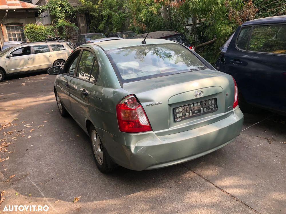 Dezmembrez Hyundai Accent 3 1,5 CRDI 2007 verde - 10