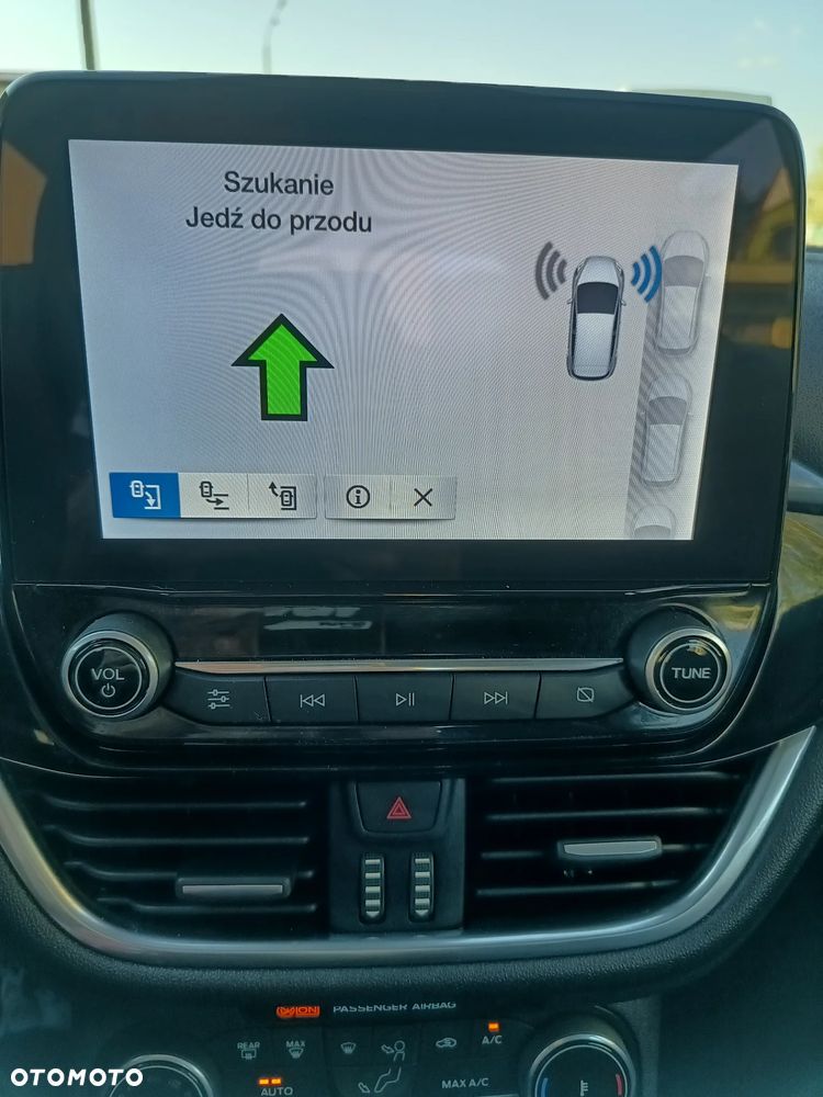 Ford Fiesta 1.0 EcoBoost Hybrid S&S TITANIUM X - 19