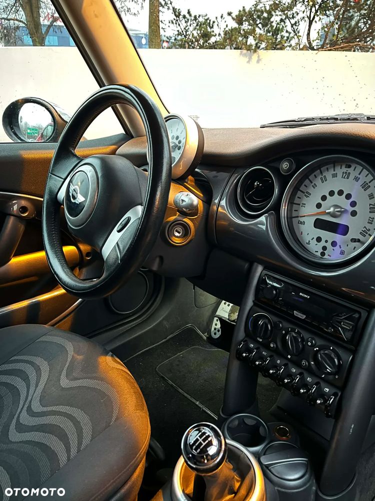 MINI ONE Standard - 13