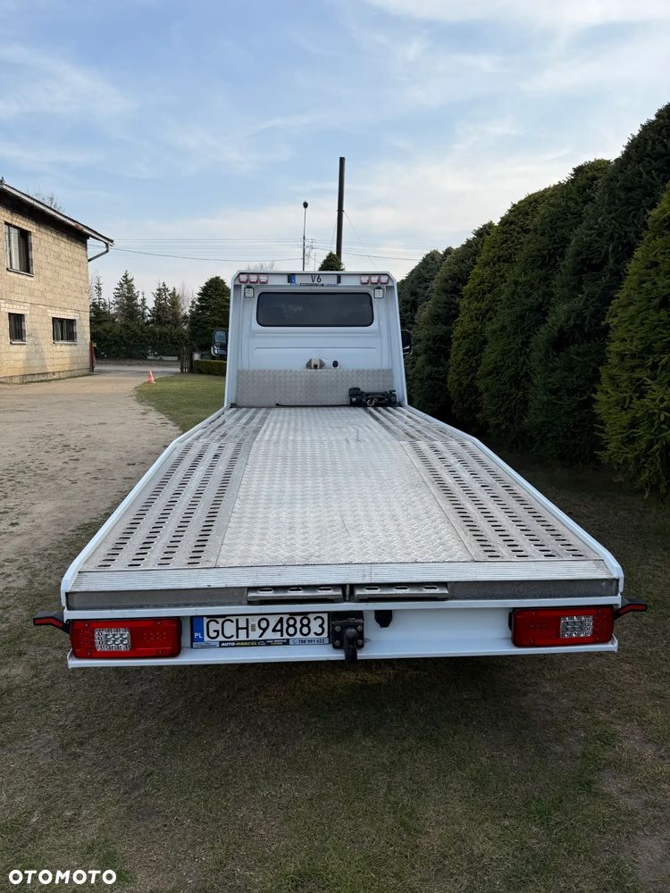 Mercedes-Benz Sprinter - 4