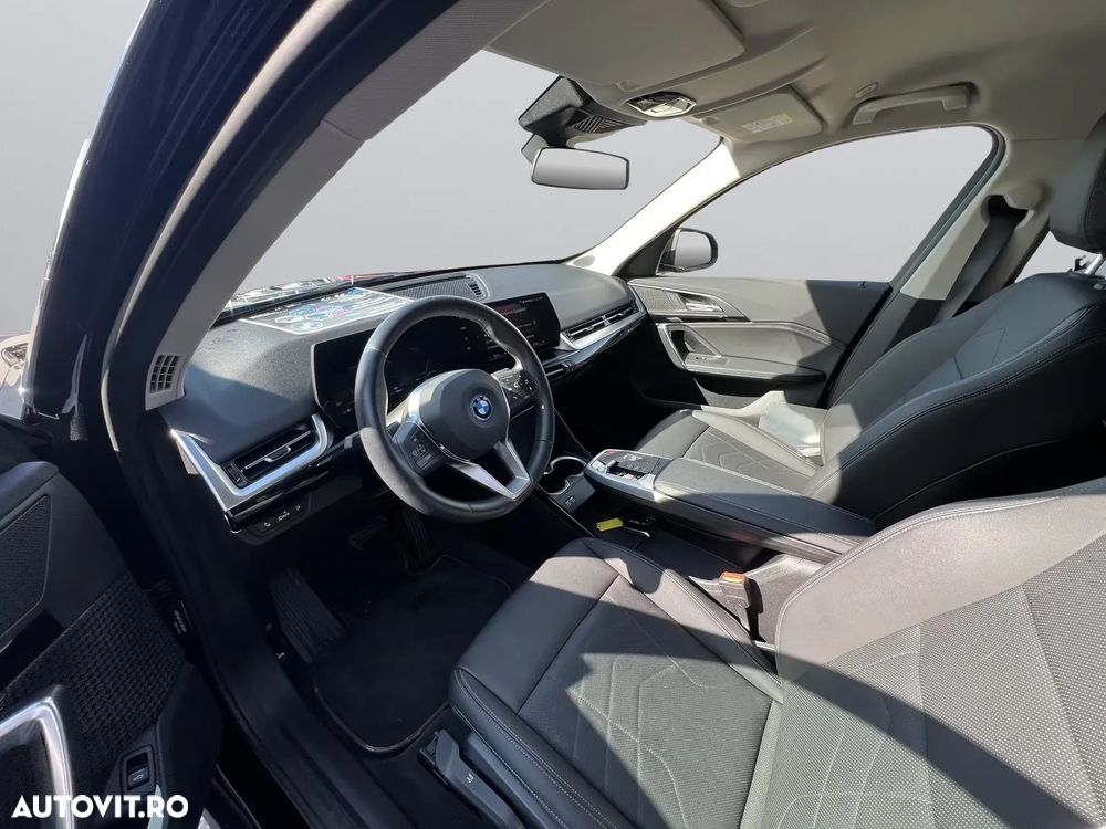 BMW iX1 xDrive30 - 9