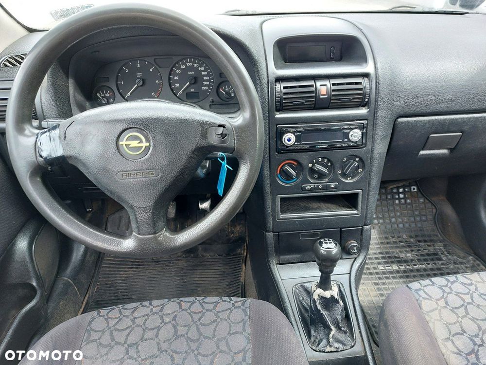 Opel Astra - 16