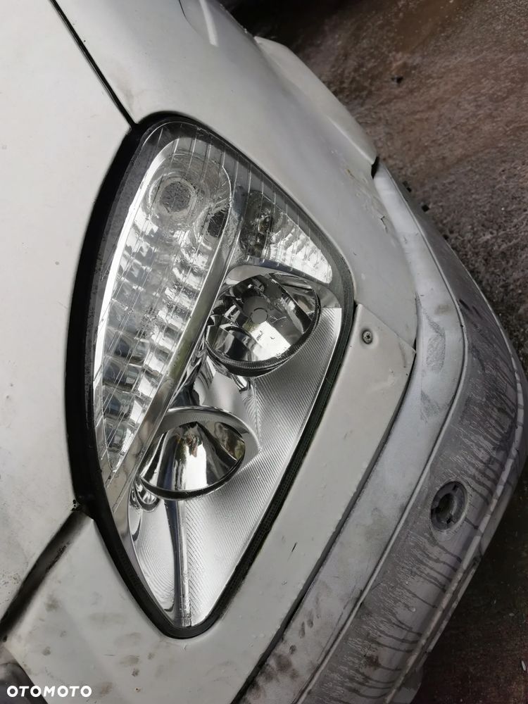 Lampa przód prawa lewa Gaz Gazela 2007 r. - 2
