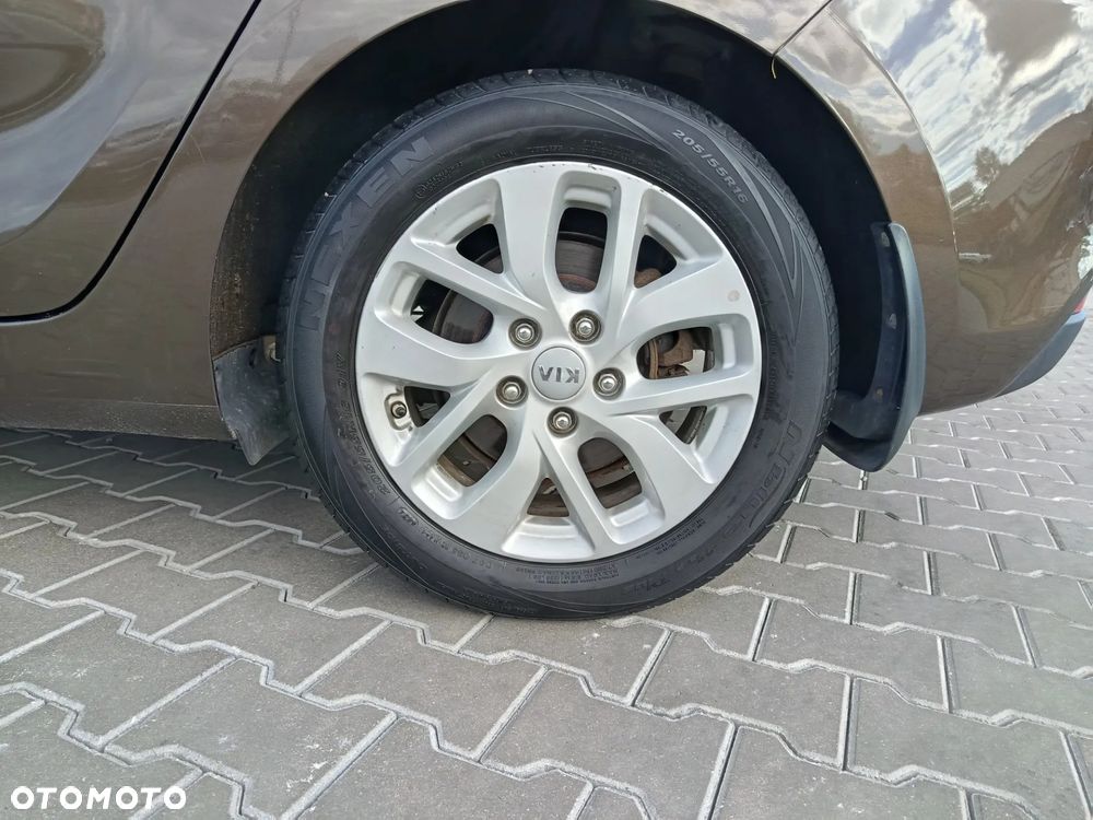 Kia Carens 1.6 GDI L 7os EU6 - 17