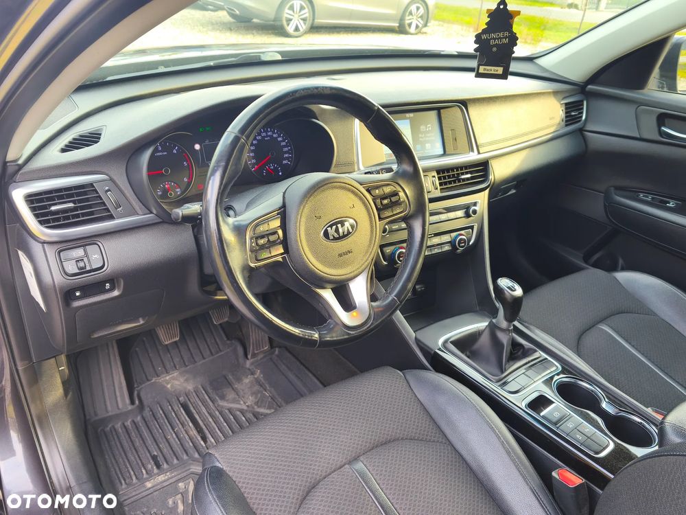 Kia Optima - 31