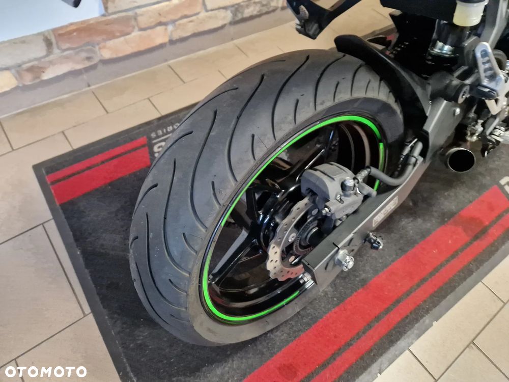 Kawasaki Ninja 400 - 28