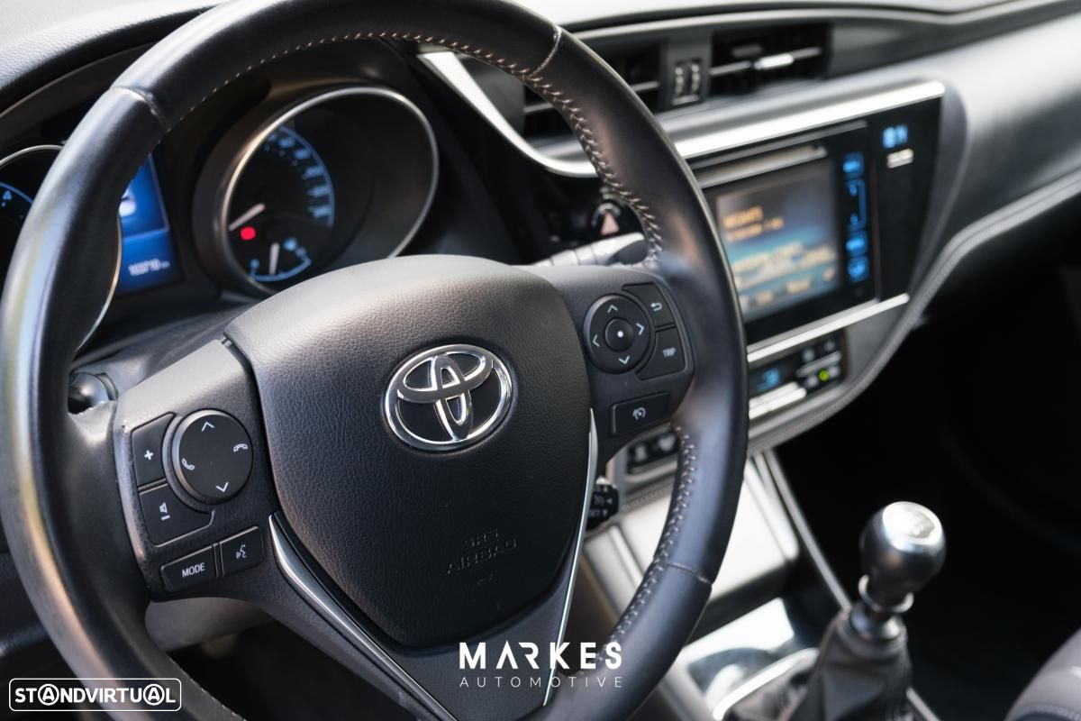 Toyota Auris - 12