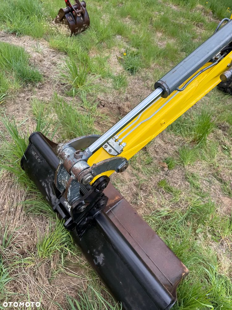 Wacker Neuson ET24 Koparka Gąsienicowa 2,6 tony. z VDS. 2021rok- 2300 Mtg Poziomowanie VDS silnik Yanmar. Maszyna Pochodzi z Norweskiej szkółki roślinnej. 2x drzwi ORYGINAŁ. Jak Nowa z salonu zero luzów i wycieków. Aktualna DEKRA. 2x oryginalna Łyżka. Szybka wolna jazda. Dodatkowe Linie Hydrauliczne na młot i wiertnice. Zaczep kulka na lemieszu. OKAZJA - 22