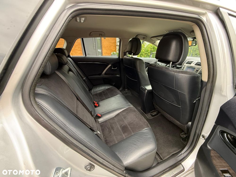 Toyota Avensis 2.0 Premium MS - 22
