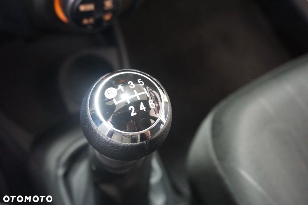 Toyota Yaris 1.33 VVT-i Comfort - 37