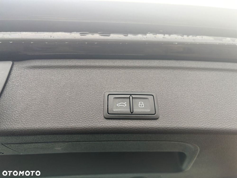 Audi A4 Avant 35 TFSI mHEV - 17