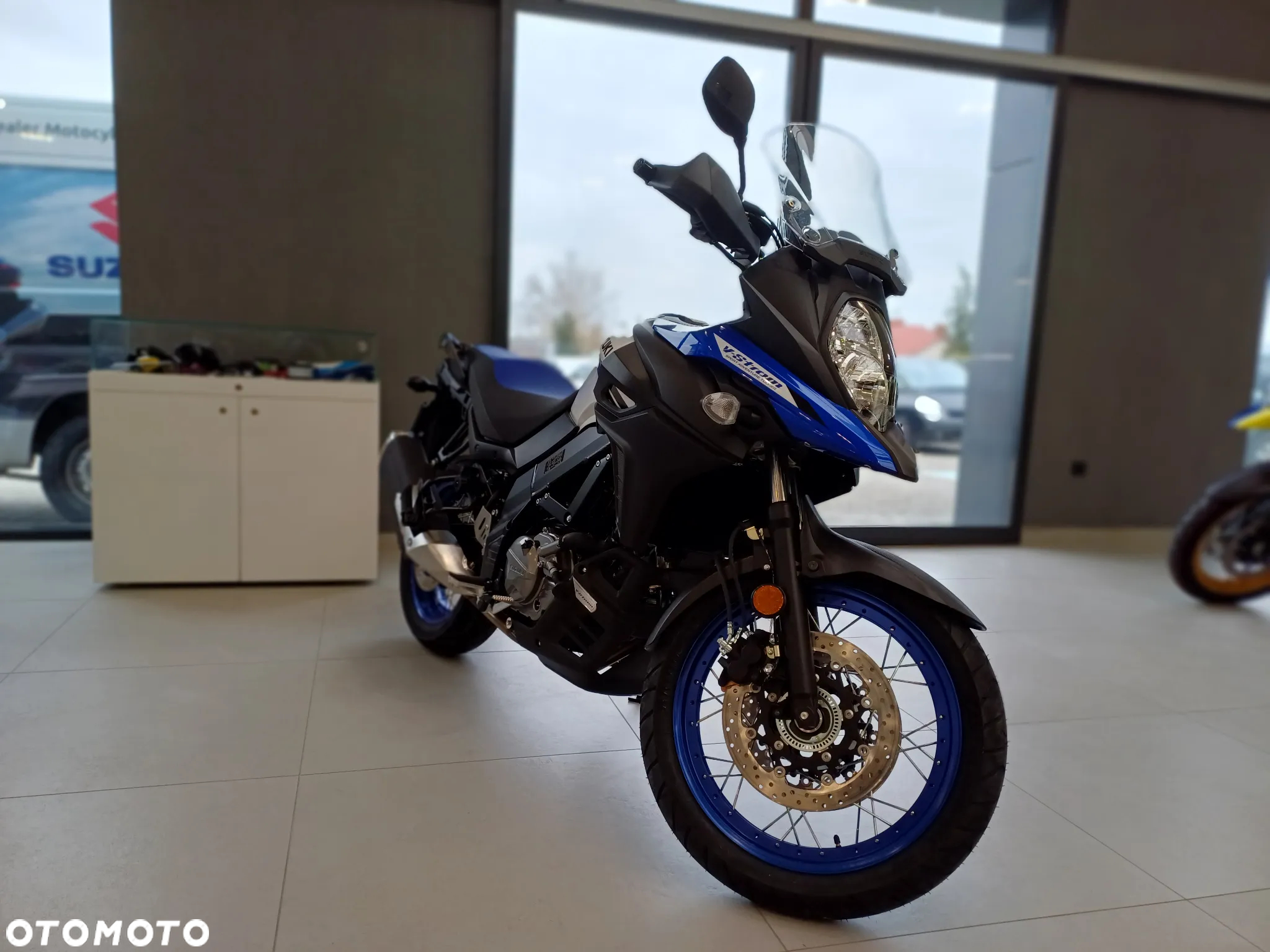 Suzuki V-STROM - 4