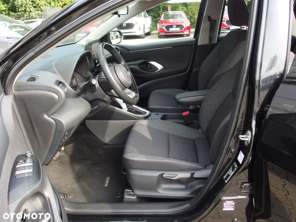 Mazda 2 Hybrid - 12