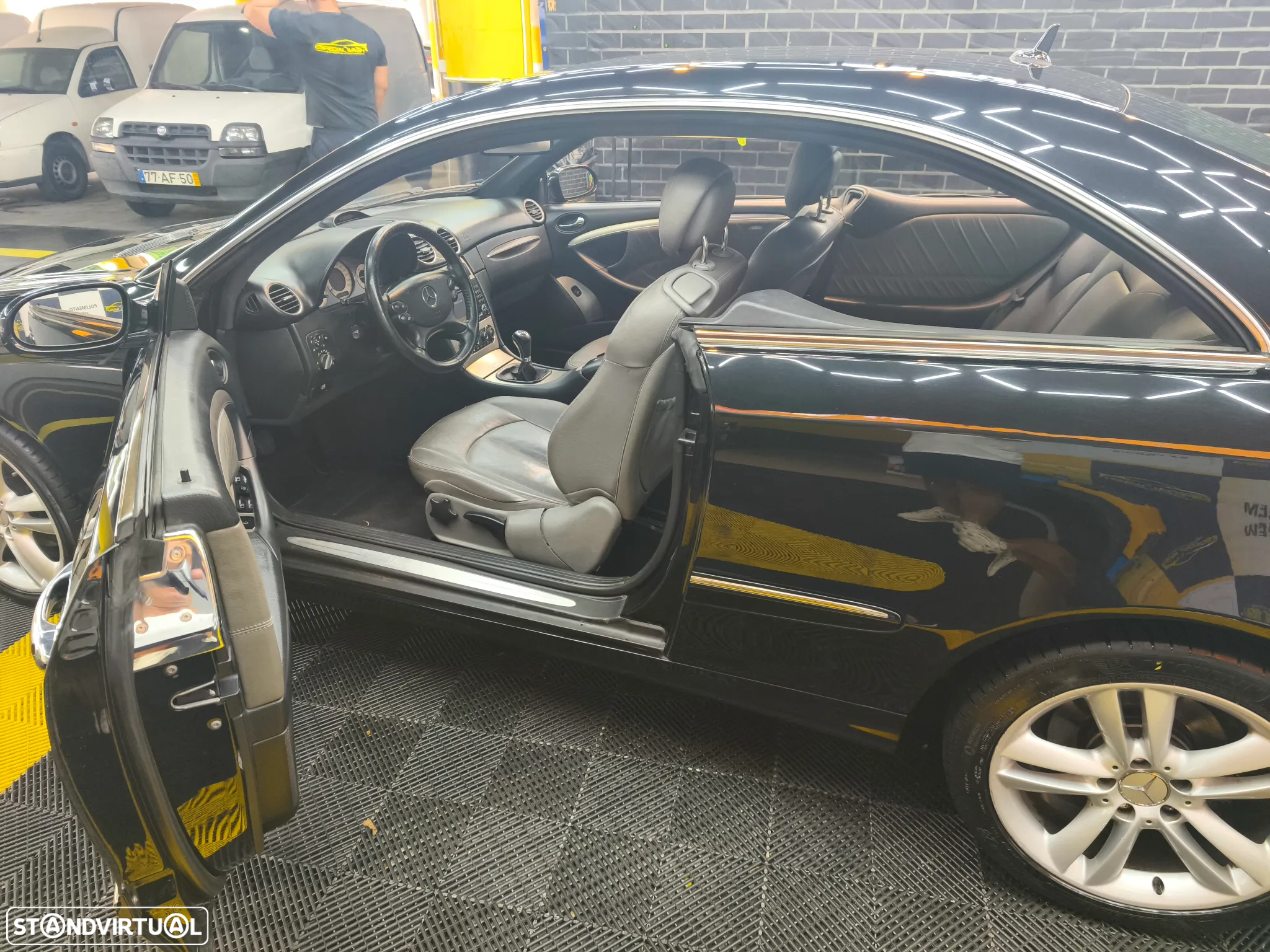 Mercedes-Benz CLK 220 CDi Avantgarde - 20