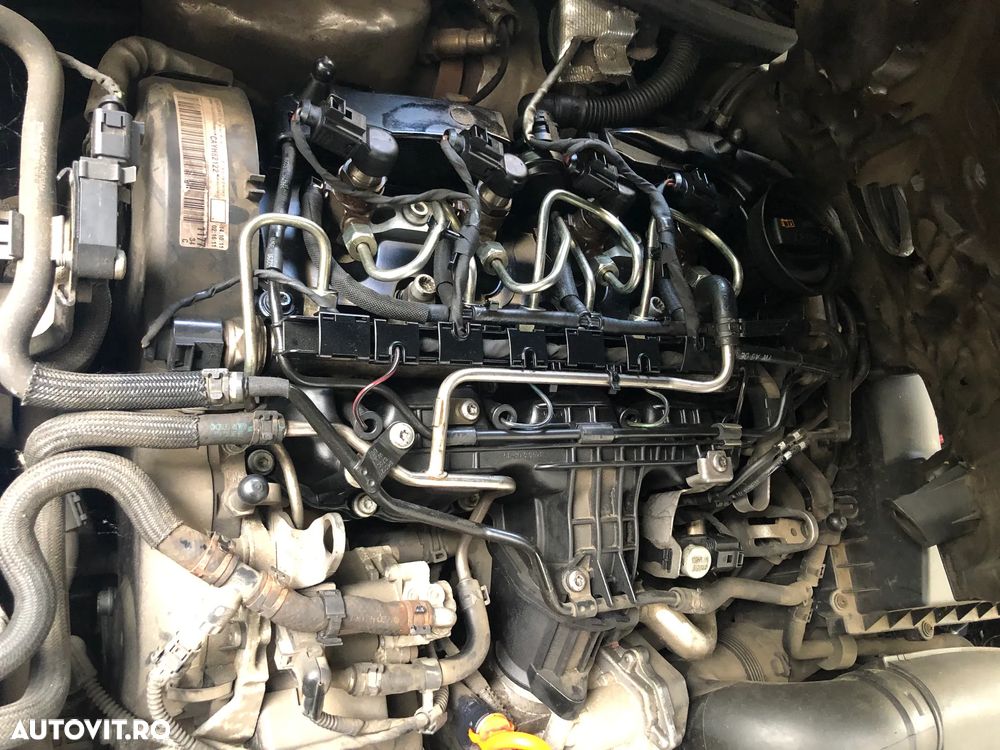 Dezmembrez VW Volkswagen Golf 6 hatchback albastru 1,6 TDI 2011 CAYH - 13