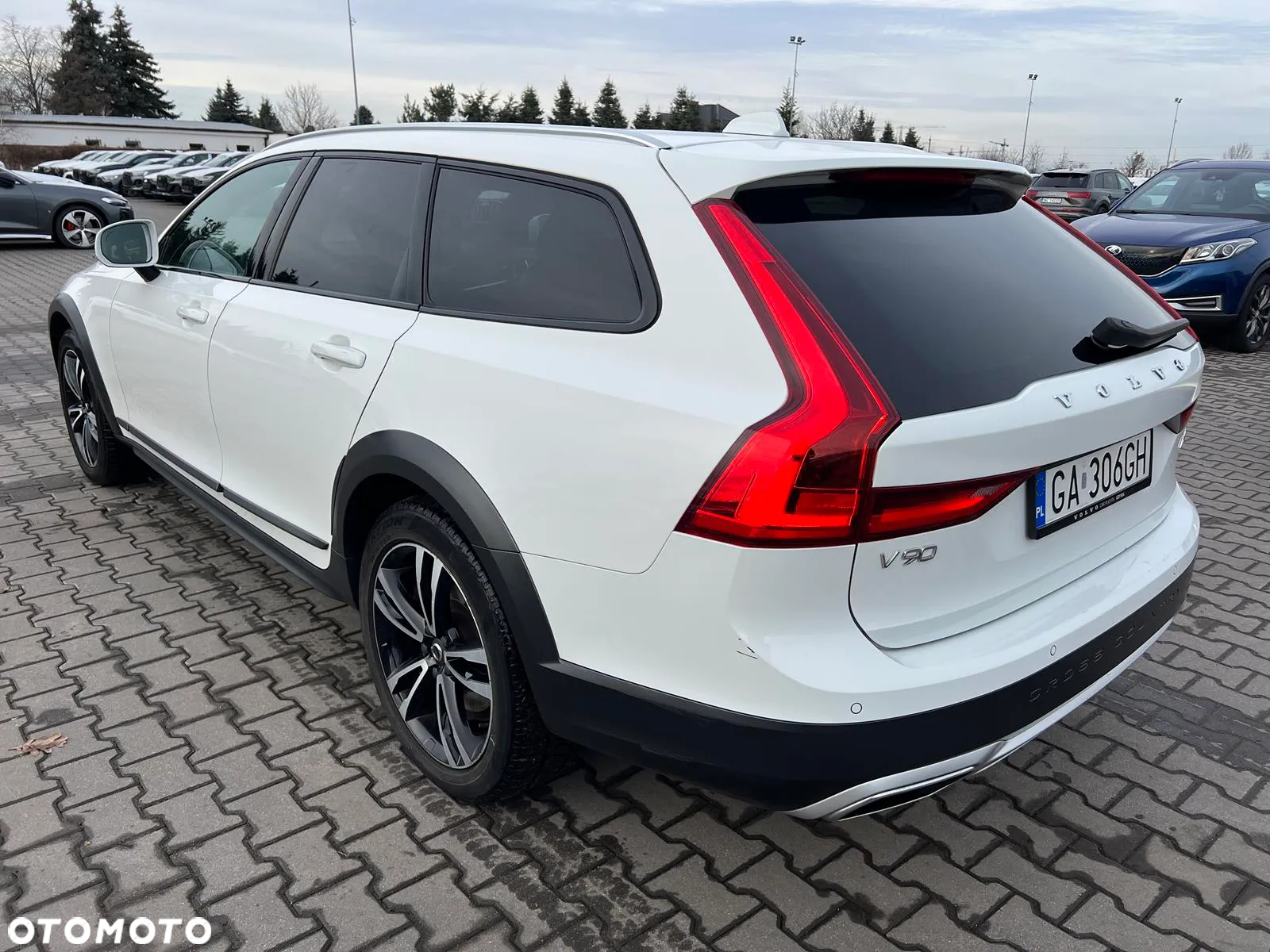 Volvo V90 Cross Country D5 AWD Pro - 7