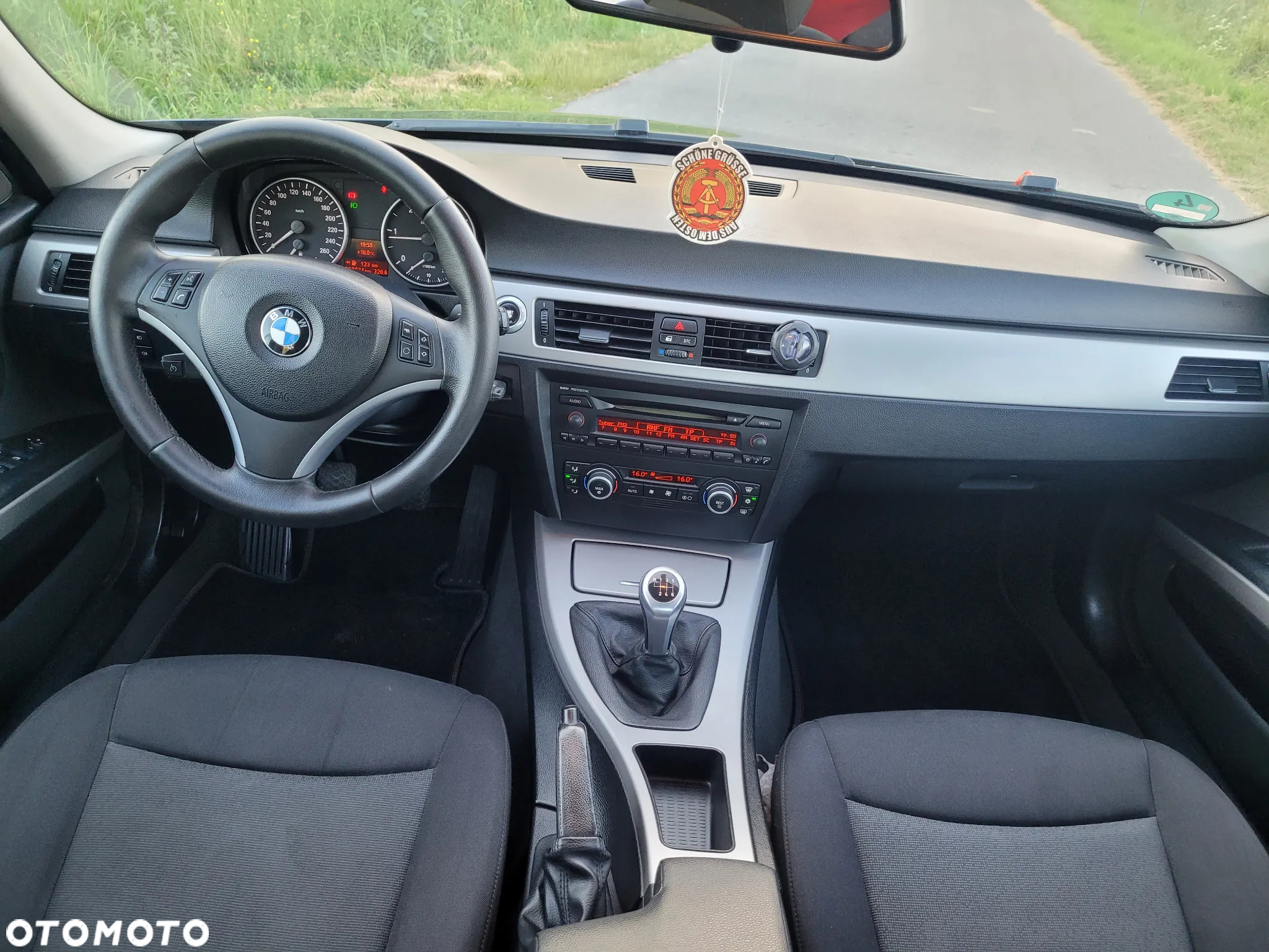 BMW Seria 3 318d - 6