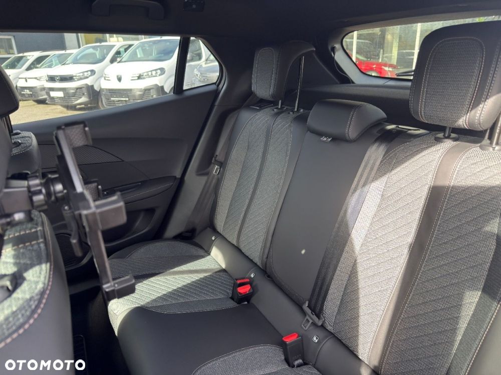 Peugeot 2008 PureTech mHEV Allure e-DCS6 - 22