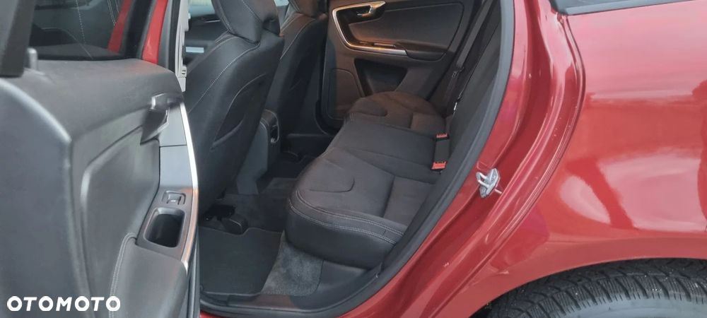 Volvo XC 60 D3 Momentum - 14