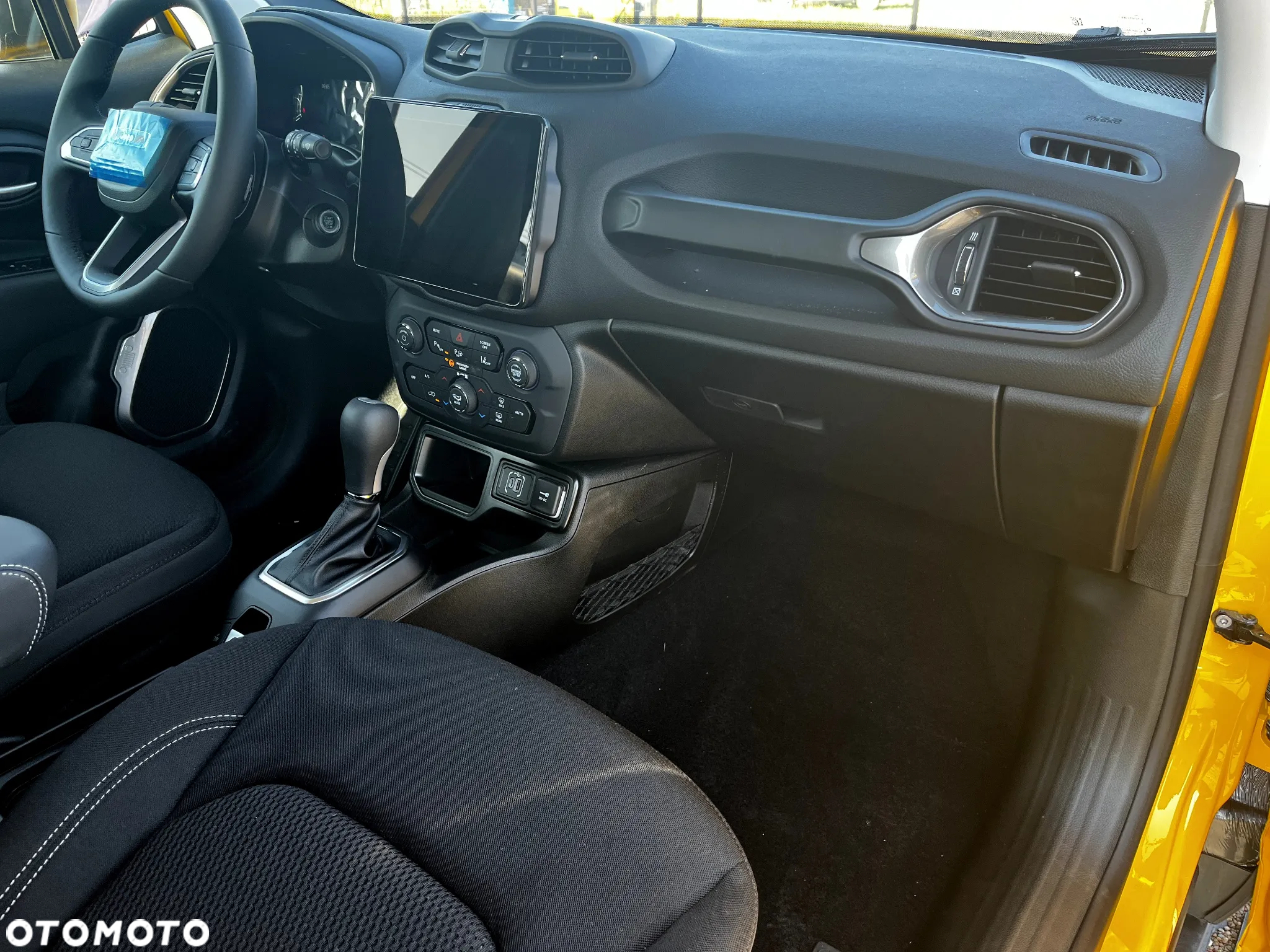 Jeep Renegade - 14