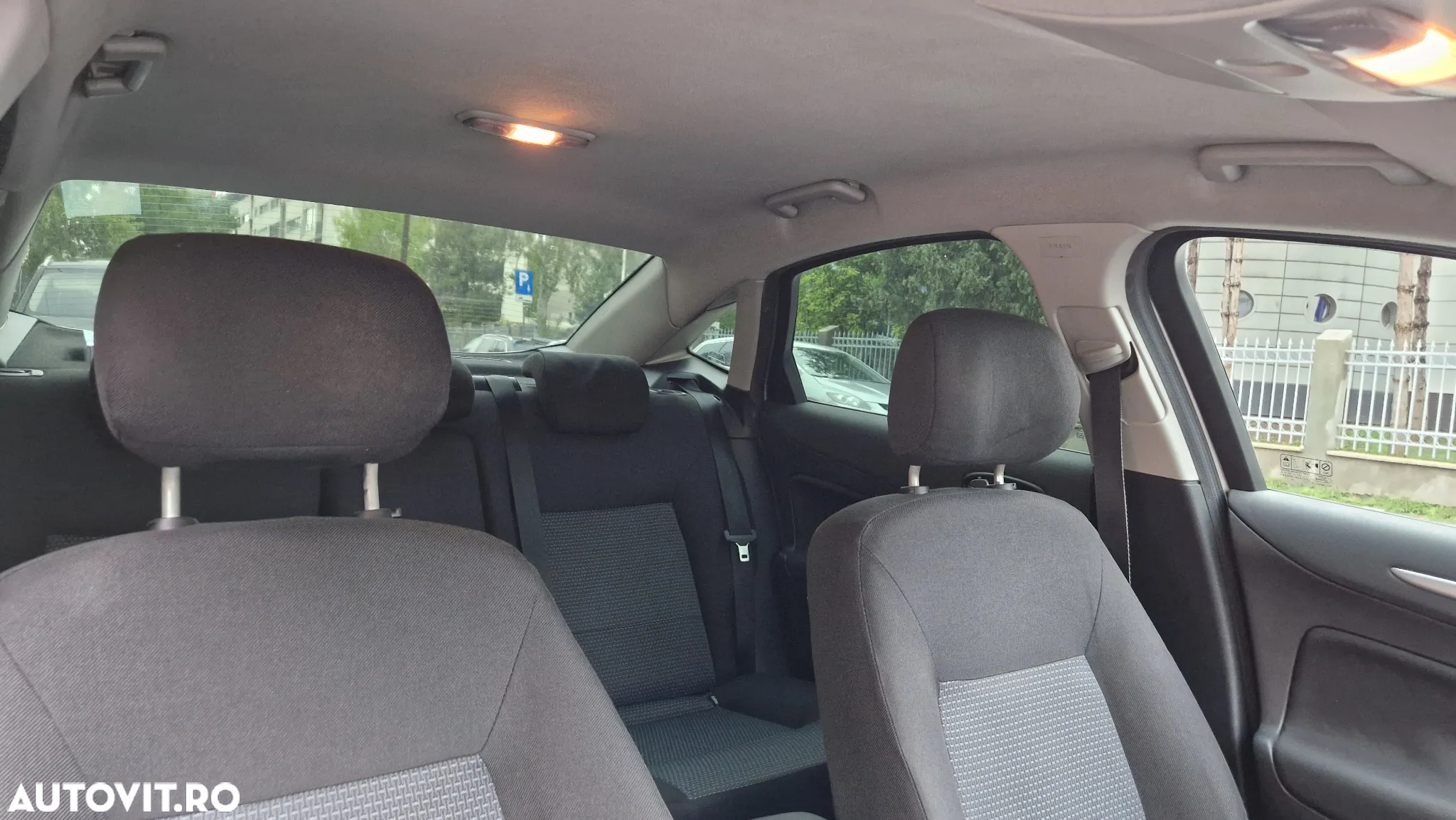 Ford Mondeo 2.0 TDCi Trend - 12