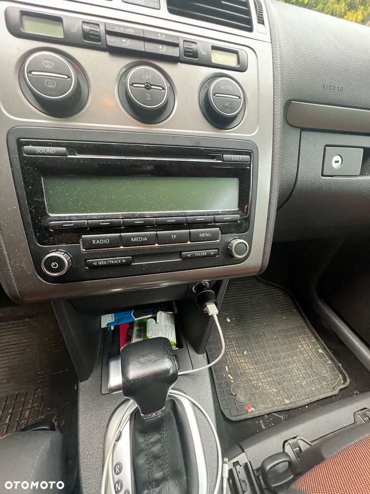 Volkswagen Touran 1.9 TDI DPF Cross DSG - 7