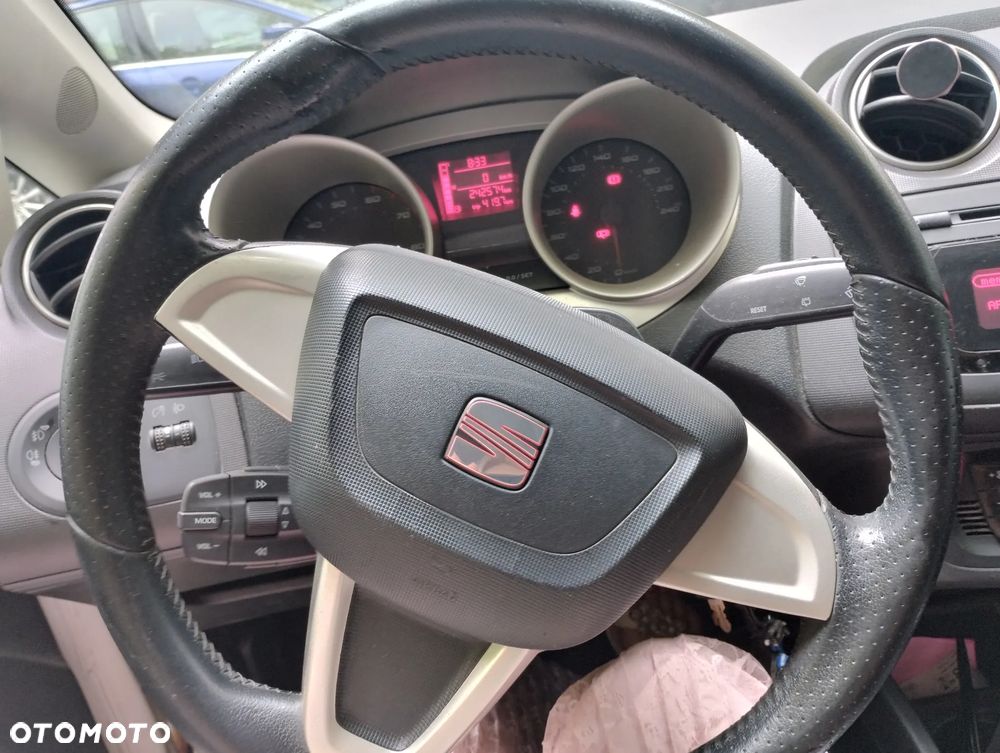 Seat Ibiza SC 1.6 16V Sport - 8