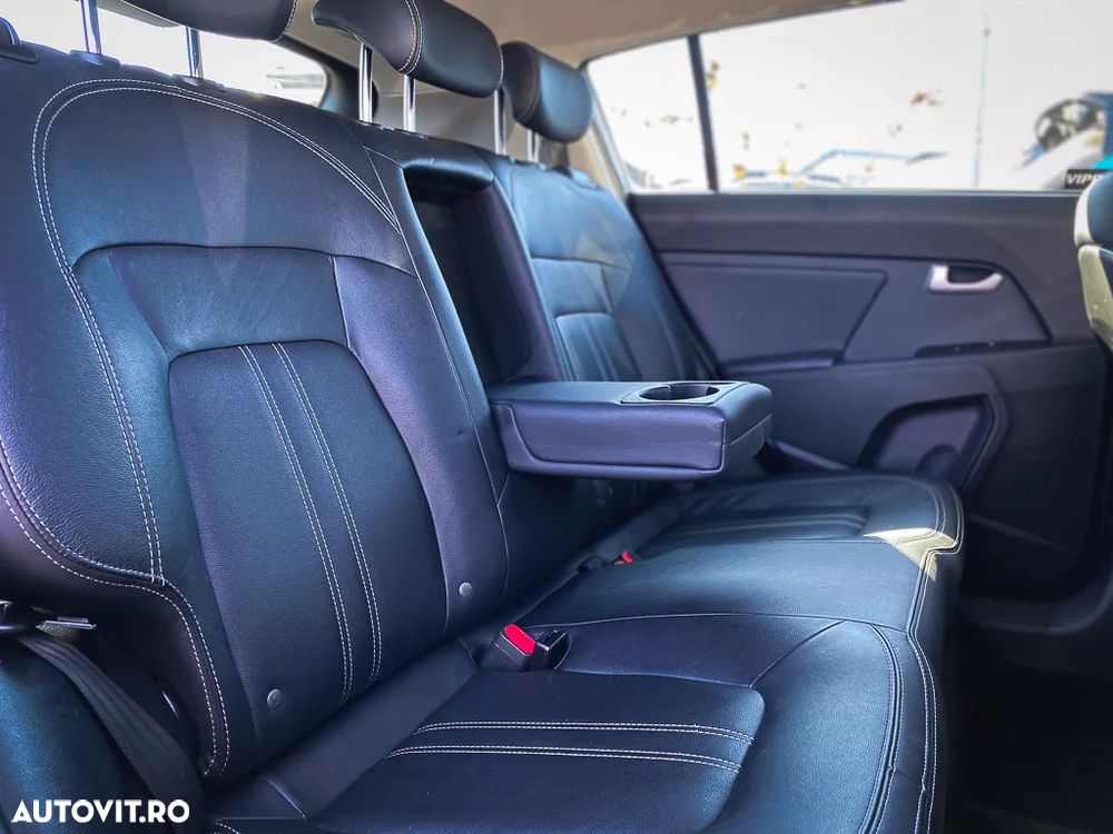 Kia Sportage 2.0 DSL 6AT 4x4 Style - 13