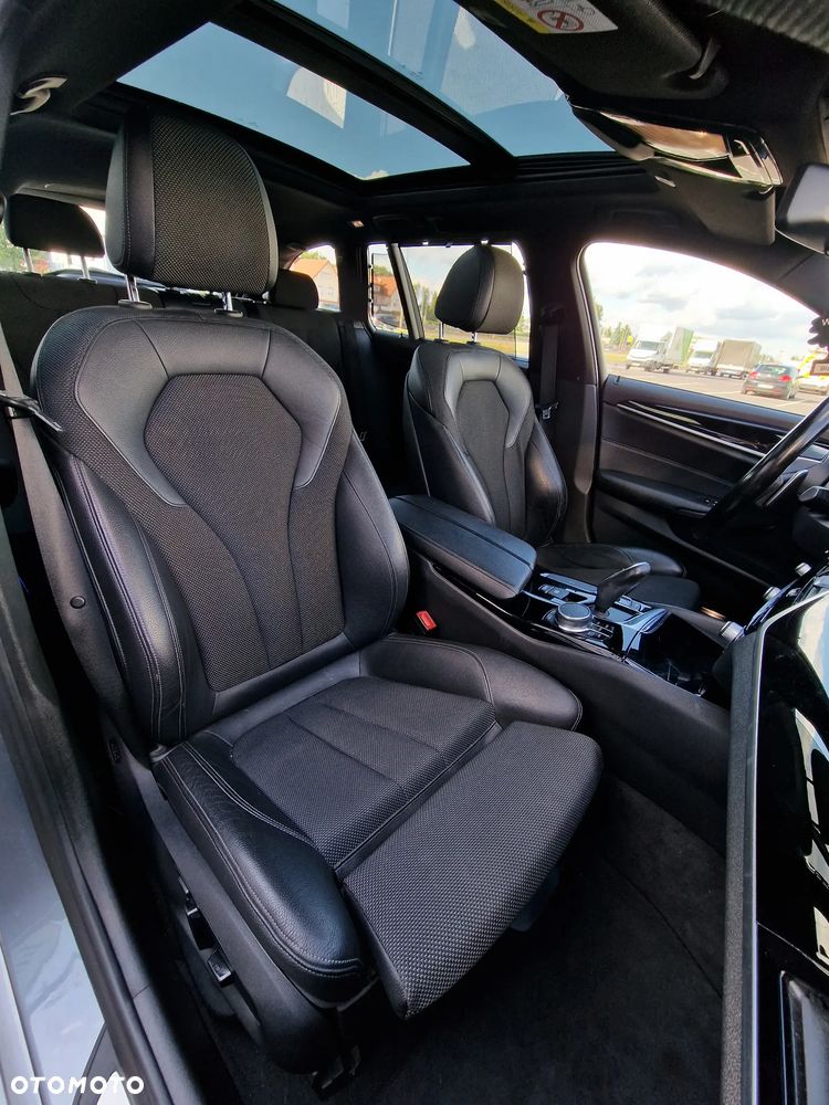 BMW Seria 5 525d Sport Line - 25