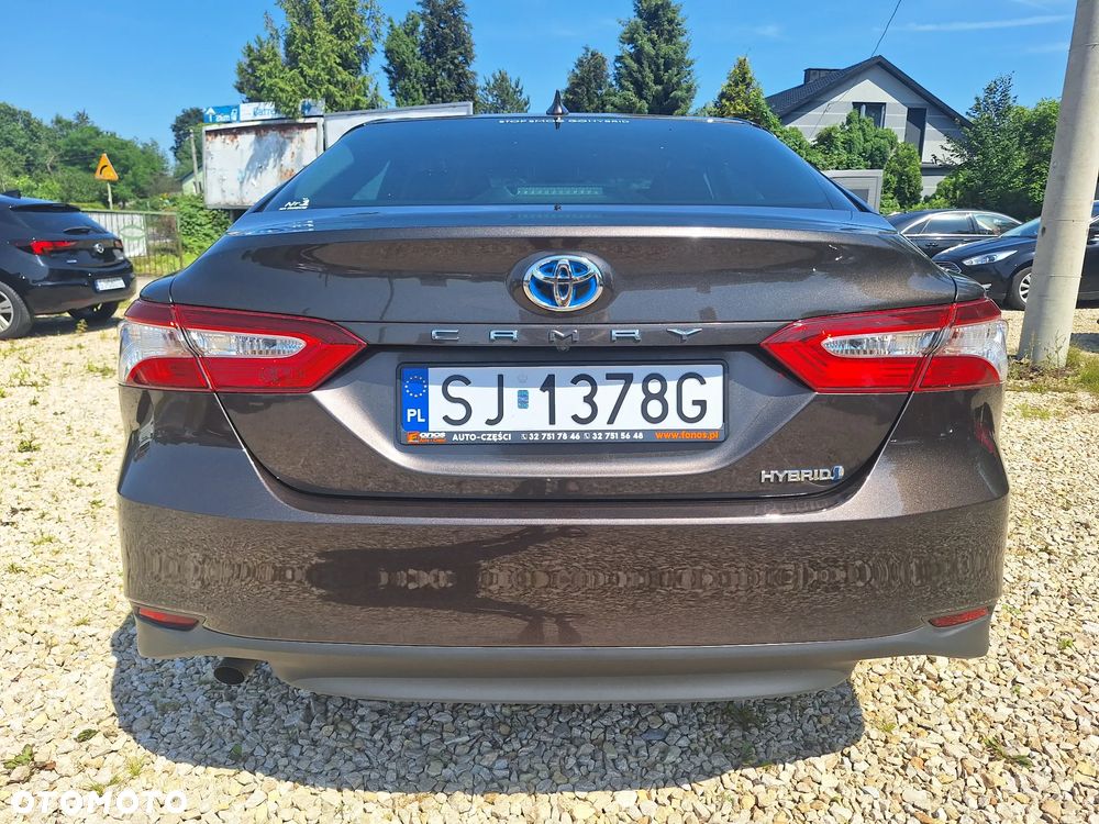 Toyota Camry 2.5 Hybrid Comfort CVT - 10