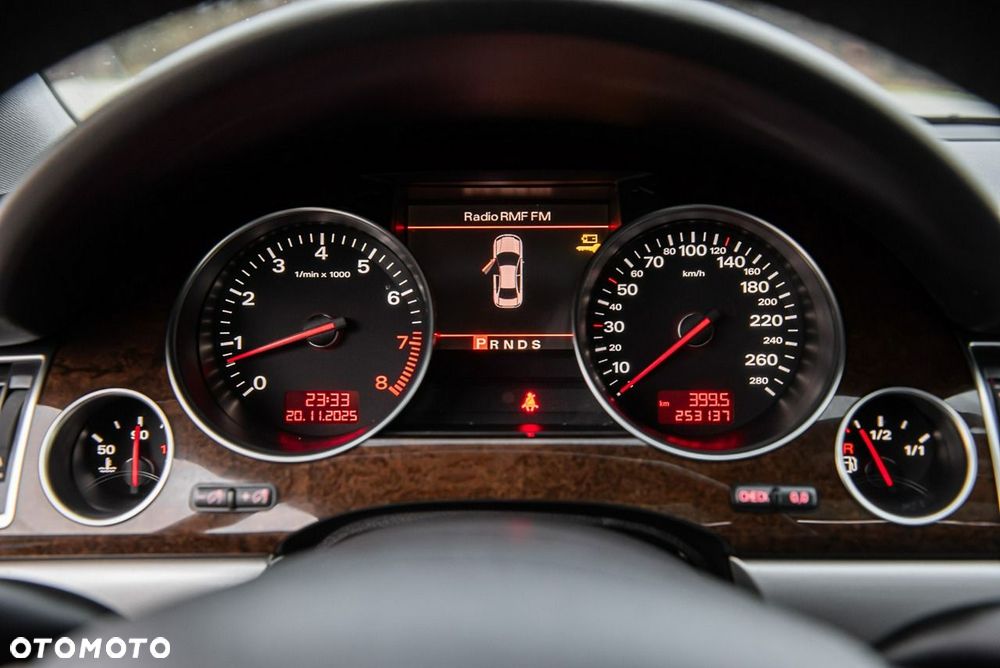Audi A8 4.2 FSI Quattro - 35