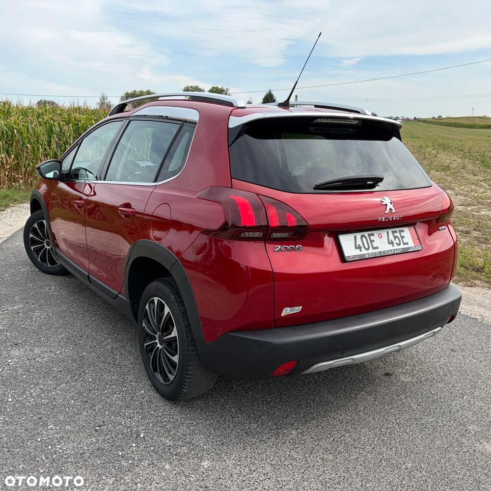 Peugeot 2008 1.2 Pure Tech GPF Allure S&S - 4