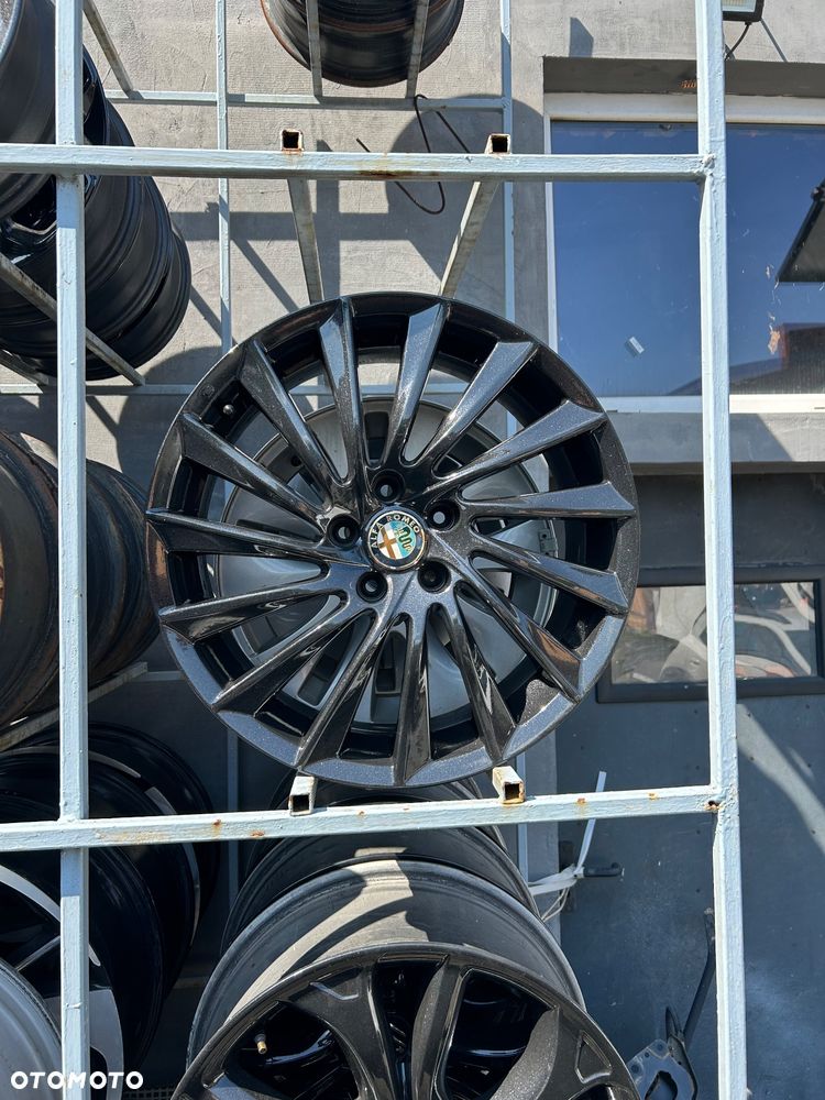 Alfa Romeo alufelgi 18 cali 5x110 Giulia Giulietta Fiat 500X czarne - 2